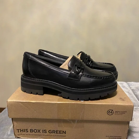 Clarks Orianna Bit Leather Loafers - Picture 1 of 8